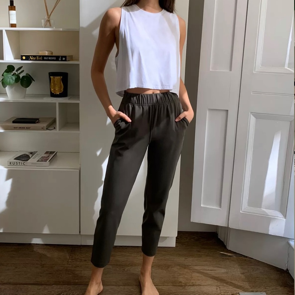 ARITZIA Weekender Pant in Black | Size: XS